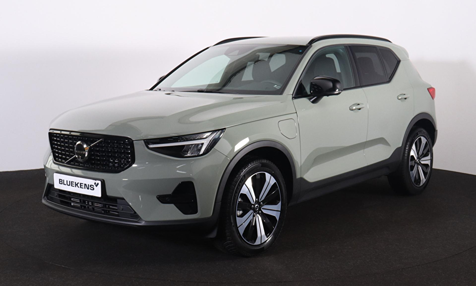 Volvo XC40 T5 Recharge Plus Dark - IntelliSafe Assist - 360º Camera - Harman/Kardon audio - Verwarmde voorstoelen & stuur - Parkeersensoren voor & achter - Elektr. bedienb. voorstoelen met geheugen links - Draadloze tel. lader - Extra getint glas - 19' LMV