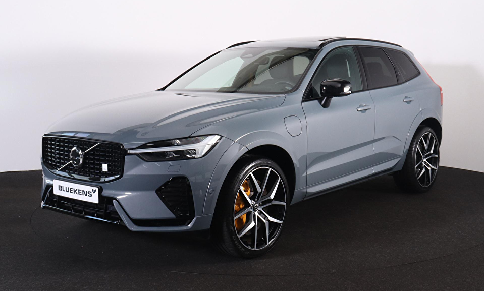 Volvo XC60 T8 Recharge AWD Polestar Engineered - LONG RANGE - Panorama/schuifdak - IntelliSafe Assist & Surround - 360º Camera - Harman/Kardon audio - Adaptieve LED koplampen - Verwarmde voorstoelen, stuur & achterbank - Parkeersensoren voor & achter - Elektr. bedienb. voorstoelen met geheugen - Head up display - Draadloze tel. lader - Standkachel - Extra getint glas - Elektr. inklapbare trekhaak - 22' LMV
