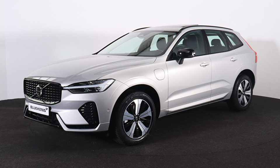 Volvo XC60 T6 Recharge AWD Plus Dark - Panorama/schuifdak - IntelliSafe Assist & Surround - 360º Camera - Verwarmde voorstoelen, stuur & achterbank - Parkeersensoren voor & achter - Elektr. bedienb. voorstoelen met geheugen - Draadloze tel. lader - Elektr. inklapbare trekhaak - 19' LMV
