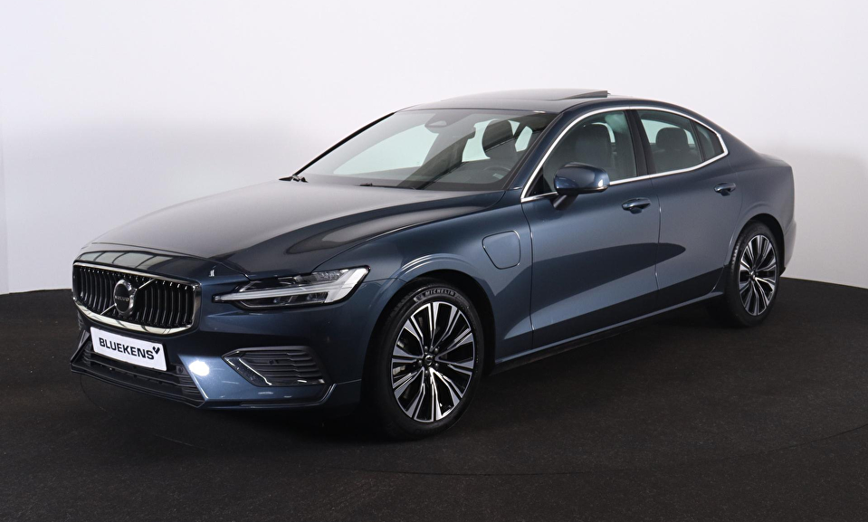Volvo S60 Recharge T6 AWD Plus Bright Array