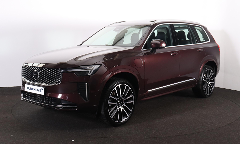 Volvo XC90 T8 Recharge AWD Ultra Bright - Luchtvering - Panorama/schuifdak - IntelliSafe Assist & Surround - 360º Camera - Bowers & Wilkins audio - Adaptieve LED koplampen - Verwarmde voorstoelen, stuur & achterbank - Parkeersensoren voor & achter - Elektr. bedienb. voorstoelen met geheugen - Geventileerde voorstoelen - Head up display - Draadloze tel. lader - Inklapbare trekhaak - 22' LMV