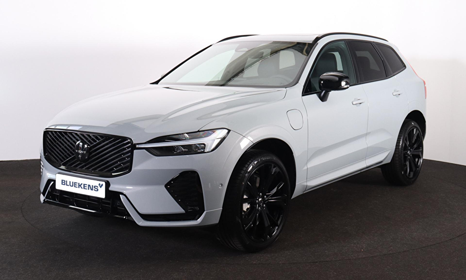 Volvo XC60 T6 Recharge AWD Plus Black Edition - Panorama/schuifdak - IntelliSafe Assist & Surround - 360º Camera - Harman/Kardon audio - Verwarmde voorstoelen, stuur & achterbank - Parkeersensoren voor & achter - Elektr. bedienb. voorstoelen met geheugen - Head up display - Draadloze tel. lader - Extra getint glas - 21' LMV