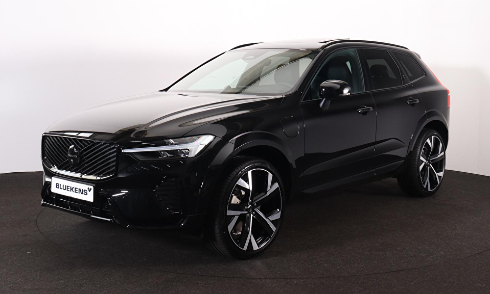 Volvo XC60 T8 Recharge AWD Ultra Black Edition Exec - Luchtvering - Panorama/schuifdak - IntelliSafe Assist & Surround - 360º Camera - Bowers & Wilkins audio - Adaptieve LED koplampen - Verwarmde voorstoelen, stuur & achterbank - Parkeersensoren voor & achter - Elektr. bedienb. voorstoelen met geheugen - Head up display - Draadloze tel. lader - Extra getint glas - 22' LMV