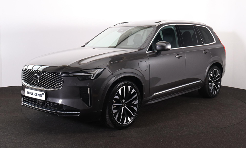 Volvo XC90 T8 Recharge AWD Ultra Bright - Luchtvering - Panorama/schuifdak - IntelliSafe Assist & Surround - 360º Camera - Bowers & Wilkins audio - Adaptieve LED koplampen - Verwarmde voorstoelen, stuur & achterbank - Parkeersensoren voor & achter - Elektr. bedienb. voorstoelen met geheugen - Geventileerde voorstoelen - Head up display - Draadloze tel. lader - Extra getint glas - 21' LMV