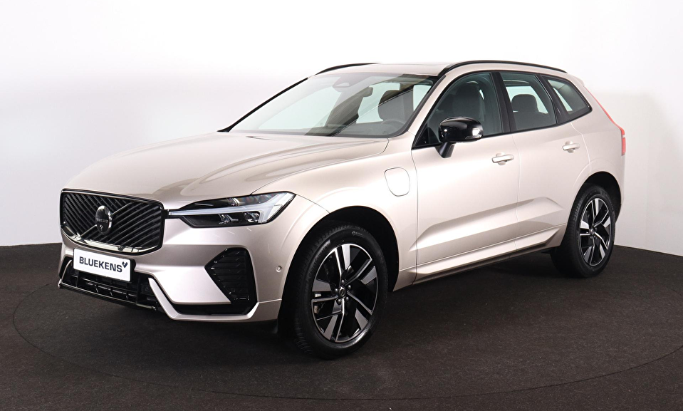 Volvo XC60 T6 Recharge AWD Plus Dark - Panorama/schuifdak - IntelliSafe Assist & Surround - 360º Camera - Harman/Kardon audio - Verwarmde voorstoelen, stuur & achterbank - Parkeersensoren voor & achter - Head up display - Draadloze tel. lader - Inklapbare trekhaak - 19' LMV