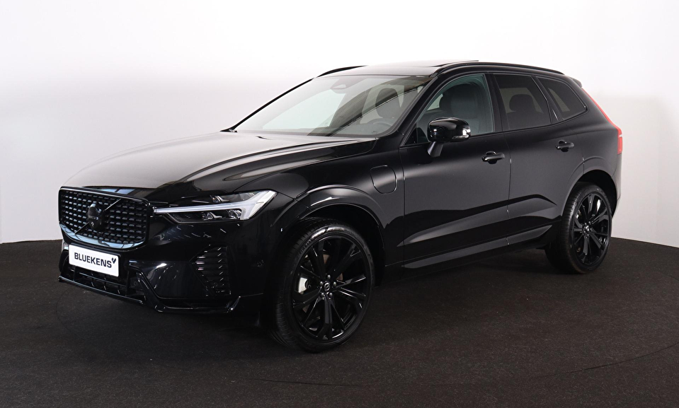 Volvo XC60 T6 Recharge AWD Plus Black Edition - Panorama/schuifdak - IntelliSafe Assist & Surround - 360º Camera - Harman/Kardon audio - Adaptieve LED koplampen - Verwarmde voorstoelen, stuur & achterbank - Parkeersensoren voor & achter - Elektr. bedienb. voorstoelen met geheugen - Draadloze tel. lader - Extra getint glas - 21' LMV