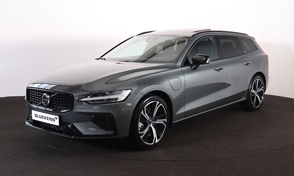 Volvo V60 T6 Recharge AWD Plus Dark - Panorama/schuifdak - IntelliSafe Assist & Surround - 360º Camera - Harman/Kardon audio - Verwarmde voorstoelen, stuur & achterbank - Parkeersensoren voor & achter - Elektr. bedienb. voorstoelen met geheugen - Head up display - Extra getint glas - 19' LMV
