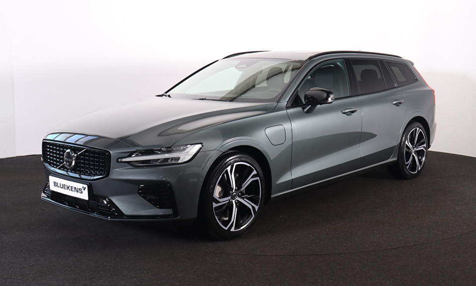 Volvo V60 T6 Recharge AWD Plus Dark - Panorama/schuifdak - IntelliSafe Assist & Surround - 360º Camera - Harman/Kardon audio - Verwarmde voorstoelen, stuur & achterbank - Parkeersensoren voor & achter - Elektr. bedienb. voorstoelen met geheugen - Head up display - Extra getint glas - 19' LMV