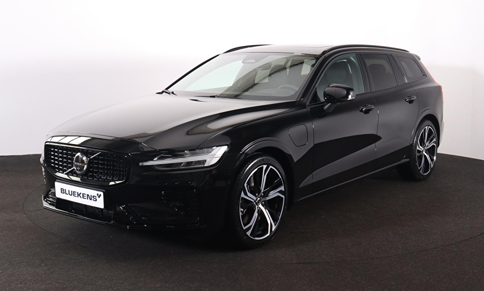 Volvo V60 T6 Recharge AWD Plus Dark - Panorama/schuifdak - IntelliSafe Assist & Surround - 360º Camera - Harman/Kardon audio - Verwarmde voorstoelen, stuur & achterbank - Parkeersensoren voor & achter - Elektr. bedienb. voorstoelen met geheugen - Head up display - Extra getint glas - 19' LMV