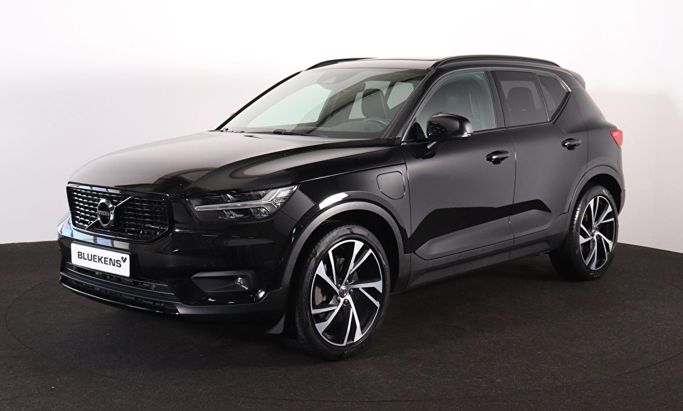 Volvo XC40 T5 Recharge R-Design - Schuif-/kanteldak - Intellisafe Assist/Surround - Parkeerverwarming - Harman Kardon Audio - Leder/nubuck bekleding - Parkeersensoren v/a - Parkeercamera - 20' LMV - Trekhaak semi elektrisch inklapbaar