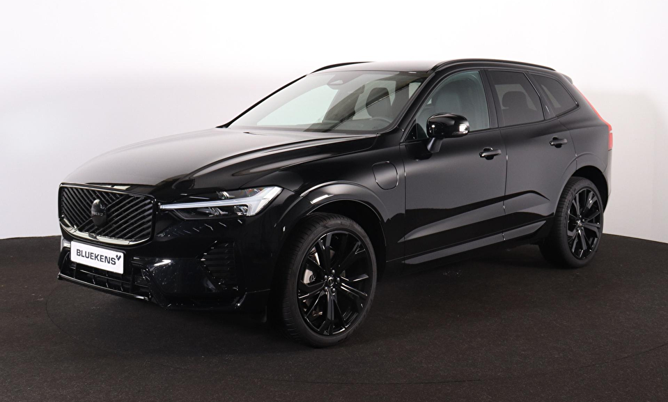 Volvo XC60 T6 Recharge AWD Plus Black Edition - IntelliSafe Assist & Surround - Harman/Kardon audio - Parkeercamera achter - Verwarmde voorstoelen, stuur & achterbank - Parkeersensoren voor & achter - Elektr. bedienb. voorstoelen met geheugen - Draadloze tel. lader - 21' LMV
