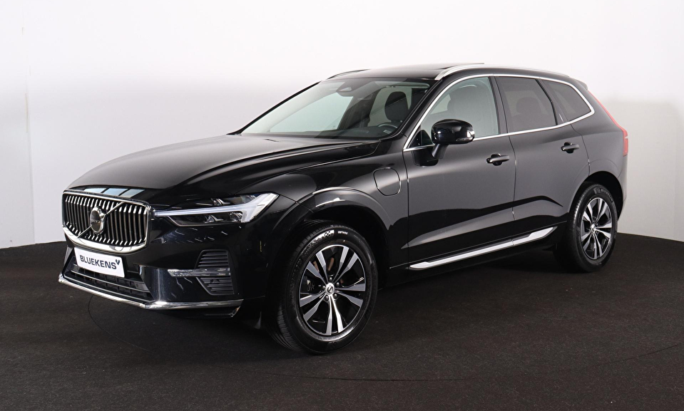 Volvo XC60 T6 Recharge AWD Inscription Expression - Panorama/schuifdak - IntelliSafe Assist - Harman/Kardon audio - Adaptieve LED koplampen - Parkeercamera achter - Verwarmde voorstoelen & stuur - Parkeersensoren voor & achter - Draadloze tel. lader - Extra getint glas - Inklapbare trekhaak - 18' LMV