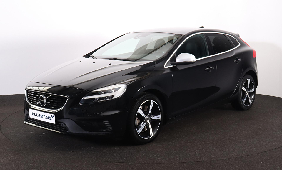 Volvo V40 T3 PolarPlus Sport - Panoramadak - Harman/Kardon audio - Parkeercamera achter - Verwarmde voorstoelen - Navigatie - Volvo On Call - Cruise control - Extra getint glas - 17' LMV